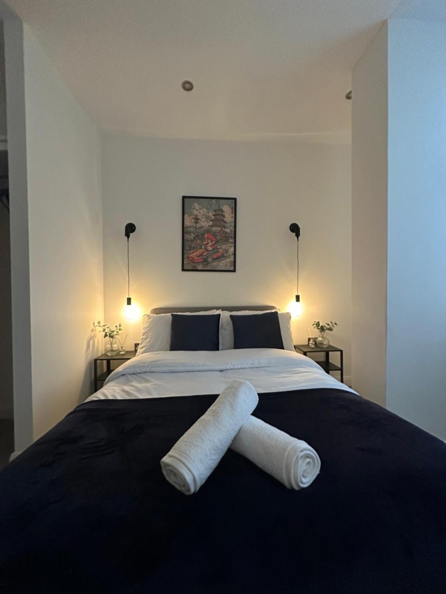 Retro Suite A Luxury Apartment With King Size Bed Wii Games And Entertainment Leicester Esterno foto